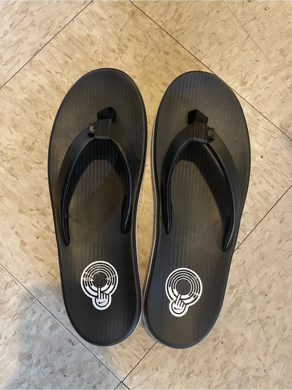 Nike Women's Black Thong Sandals Flip Flops Size US 8 / EU 39 (AO3622-002)
